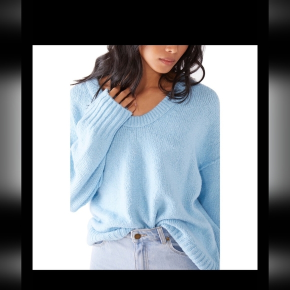 Free People Tops - Free People Womens Size Medium Blue Brookside Tunic sweater. NWT